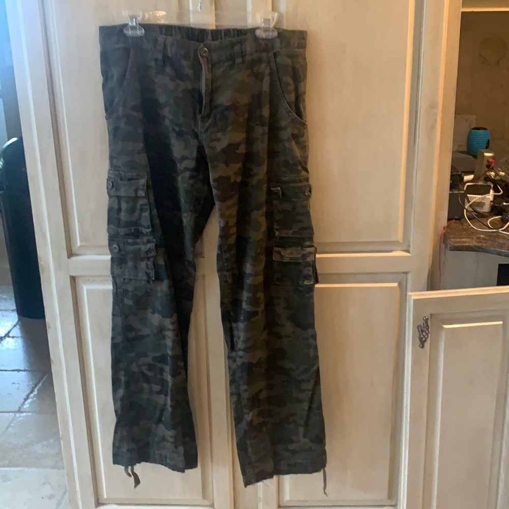 Ladies camouflage pants M.A.O.